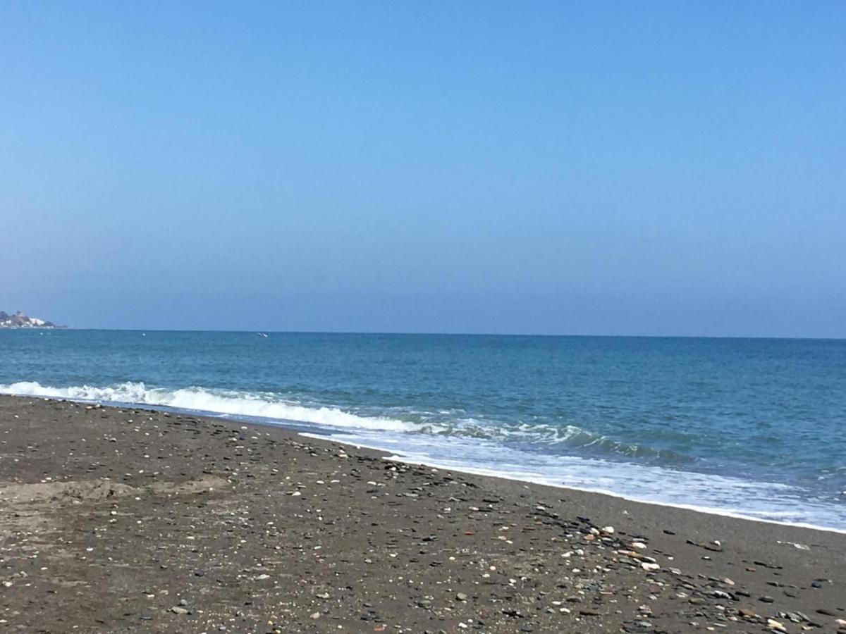 Apartamento 60 M2 En La Playa Torre de Benagalbon Bagian luar foto